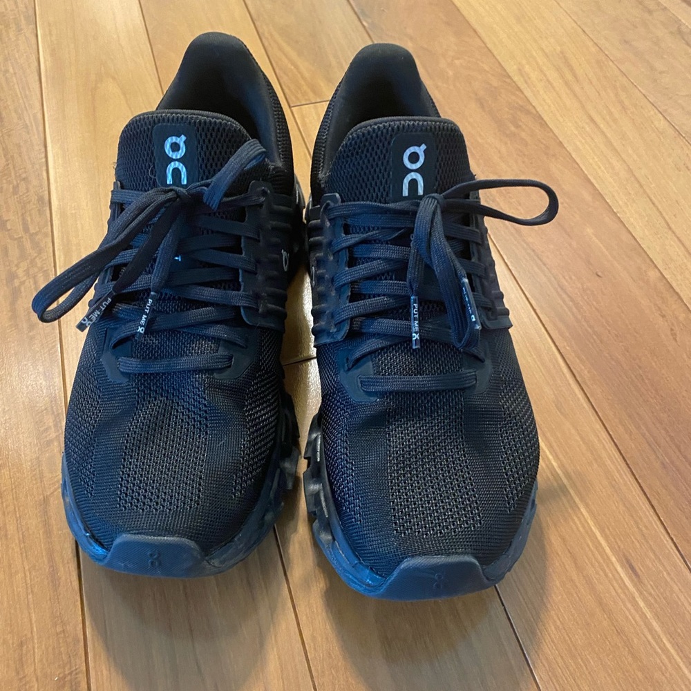 OnCloud Women Sneakers All Black 7.5